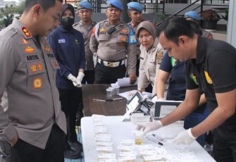 Polres Metro Jakarta Barat Laksanakan Pemeriksaan Urine Mendadak Terhadap Personel