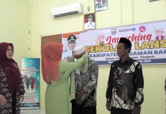 Pemkab Pasbar Launching Dua Sekolah Lansia Tangguh