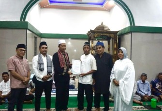 Wabup Risnawanto saat Safari Ramadan ke Masjid Al Mujaddid Pantai Indah Nagari Maligi