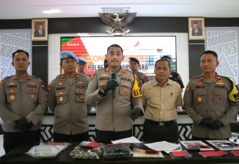 Kapolres Banjarnegara AKBP Erick Budi Santoso, SH, SIK, MH saat konferensi pers di Aula Samgraga Marga Rupa Mapolres Banjarnegara, Selasa (17/9/2024)