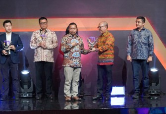 Bank Jatim Sabet Penghargaan Dalam Ajang Merdeka Awards 2024