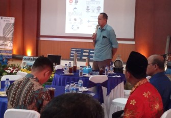 Pelaksanaan kegiatan focus group discussion penyelenggaraan SPAM Pedesaan, di Aula Workshop PUDAM Tirta Lawu Karanganyar, Selasa (9/1/2024).