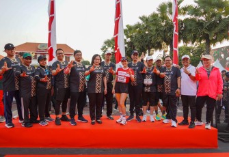Bank Jatim JConnect Run Lewati Rute Iconic Bersejarah Surabaya
