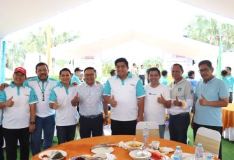 Foto bersama saat event Bintan Triathlon 2024