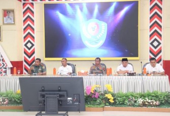 Letnan Kolonel Infanteri Amrizal Nasution Komandan Kodim 0212/TS ketika memberikan arahan setelah mendapatkan hasil pengawasan dari Dinas Pertanian Pemkab Tapanuli Selatan