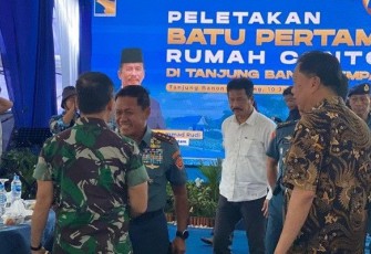 Suasana proses groundbreaking pembangunan rumah contoh warga Rempang, Senin (15/1)