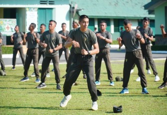 Joget Komando Prajurit Yonarmed 11 Kostrad, Jum'at (26/1)