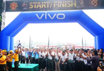 Jalan sehat meriahkan HUT ke 63 Kostrad di Lapangan Rampal, Kota Malang, Minggu (3/3)