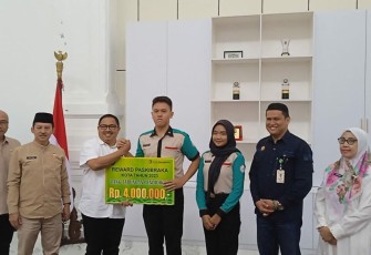 Pemkot Bengkulu Beri Reward Untuk 30 Anggota Paskibraka 
