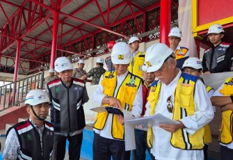Menteri PUPR Basuki Tinjau Renovasi Stadion Gelora Madura Ratu Pamelingan di Pamekasan 
