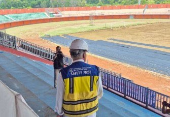 Menteri PUPR Basuki Hadimuljono saat meninjau Stadion Gelora Madura Ratu Pamelingan