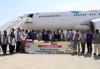 Bantuan kemanusiaan RI tiba di Port Sudan, Kamis (4/4)