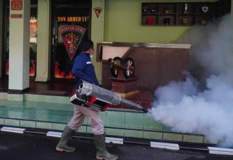 Fogging seluruh area Yonarmed 11 Kostrad 
