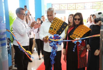 Kepala BNN RI Marthinus Hukom saat mengunjungi BNN Provinsi NTT 