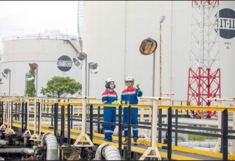 Ilustrasi Kilang Minyak Pertamina 