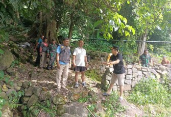 Danrem 081/DSJ Kolonel Inf H. Sugiyono menerima pemaparan pembangunan sumur bor di wilayah Magetan