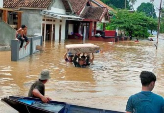 Kondisi wilayah terdampak banjir di Kabupaten Ogan Komering Ulu, Sumatera Selatan