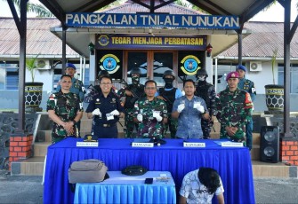 Konferensi pers penyelundupan narkoba 