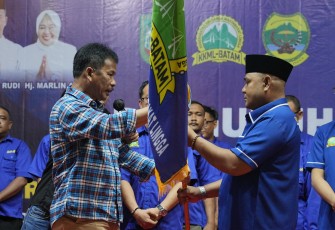 Muhammad Rudi Kukuhkan Pengurus KKML Kota Batam Masa Bakti 2024-2029