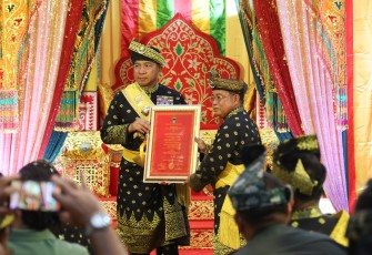 Panglima TNI Resmi Sandang Gelar Dato Seri Satria Bijaya Negara dari LAM Kepri 