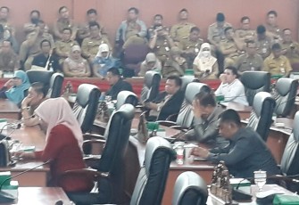 Rapat paripurna DPRD Kota Depok 