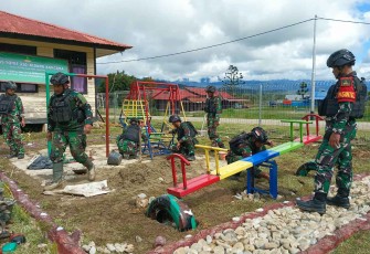 Taman bermain satgas Yonif 310/KK di perbatasan 