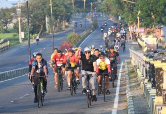Danrem 081/DSJ Kolonel Inf Rama Pratama gowes bareng bersama prajuritnya