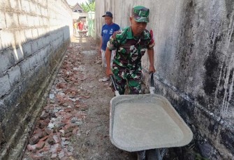 Bantu perbaiki jalan wilayah desa binaan 