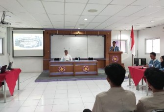 Anggota dan pengurus Imadikom saat makrab di Wisma Kepodang Kaliurang dan pembukaan di kampus Universitas Amikom Yogyakarta Condongcatur Sleman, Senin 29 Juli 2024. (Imadikom Universitas Amikom Yogyakarta)