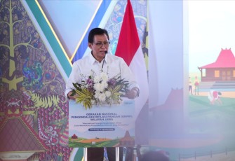 Dirjen Bangda Kemendagri Restuardy Daud 