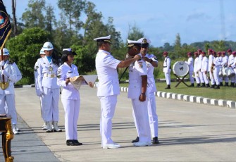 Pangkoarmada III Laksda TNI Hersan saat sertijab