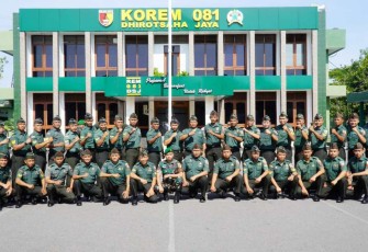 Prajurit Korem 081/DSJ naik pangkat 