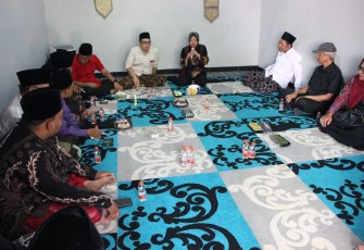 Cagub Risma Diundang Pengasuh Ponpes Darul Hikam Joresan Ponorogo 