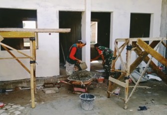 Bantu bangun kantor desa binaan