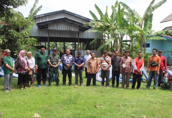 Penyaluran alat pertanian di Kabupaten Trenggalek 