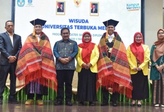 Momentum wisuda di Universitas Terbuka Medan, Sumatera Utara 