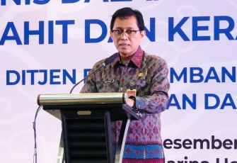 Dirjen Bangda Kemendagri Restuardy Daud 
