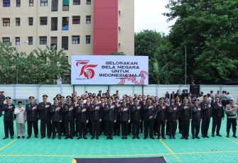 Penghargaan 54 personel Polres Metro Jakbar, Kamis (19/12)