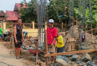 Pembangunan mushola Al Huda mulai pemancangan pondasi