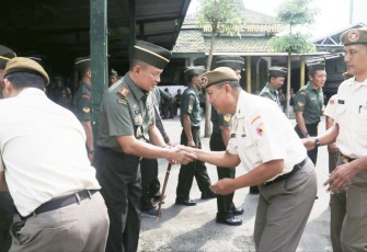 Dandim 0803/Madiun Letkol Inf Meina Helmi saat halalbihalal, Selasa (16/4)