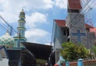 GKMI Winong dan Masjid Al Muqorrobin