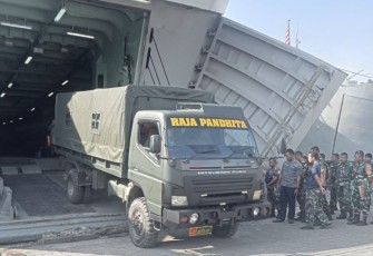 Debarkasi satgas pamtas Yonif 614/VI/MLY di dermaga Kolinlamil Jakarta 