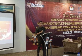 Kejari Depok, Alfa Dera, saat Sosialisasi Jurnalisme Positif untuk Pilkada Damai di Amanuba Hotel & Resort Rancamaya, Bogor Jumat (08/11/24)
