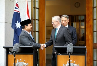 Menhan Prabowo mengadakan pertemuan dengan Menhan dan Perdana Menteri Australia