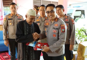 Polres Bintan Salurkan Ratusan Paket Sembako Kepada Masyarakat
