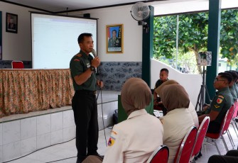 Kodim 0801/Pacitan melaksanakan pelatihan pengetahuan public speaking, yang berlangsung di Aula Kopral Sigit Makodim Jl. Letjen Suprapto No. 42 Pacitan, Kamis (07/03/2024)