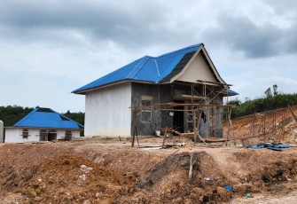 Progres pembangunan empat rumah contoh di Tanjung Banon