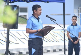 Komandan Koharmatau Marsekal Muda TNI Oki Yanuar, S.T., bersama para pejabat dan personel Koharmatau melaksanakan syukuran sekaligus silaturahmi dan  pembubaran Panitia Hari Ulang Tahun Ke 60 Koharmatau di Sasana Olahraga Koharmatau, Bandung, Jawa Barat, Selasa (09/01/2024)
