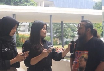 Mewawancarai Octavianus Masheka selaku Penyair dan deklamator pendiri Taman Inspirasi Sastra Indonesia (TISI).