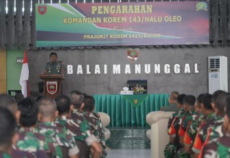 Komandan Korem 143/HO Brigjen TNI Ayub Akbar beserta rombongan melaksanakan kunjungan kerja (Kunker) di Markas Kodim 1413/Buton, Rabu (24/01/2024)